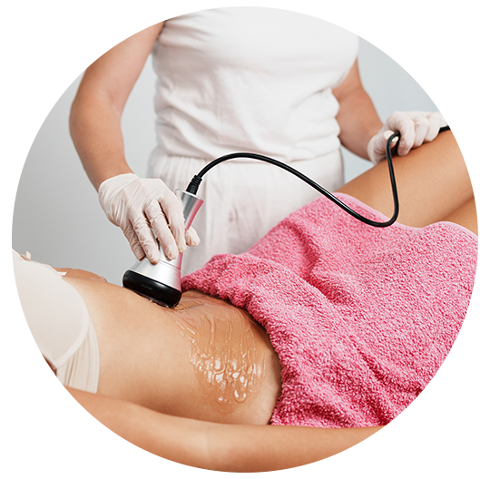 振動美容マッサージをうける女性